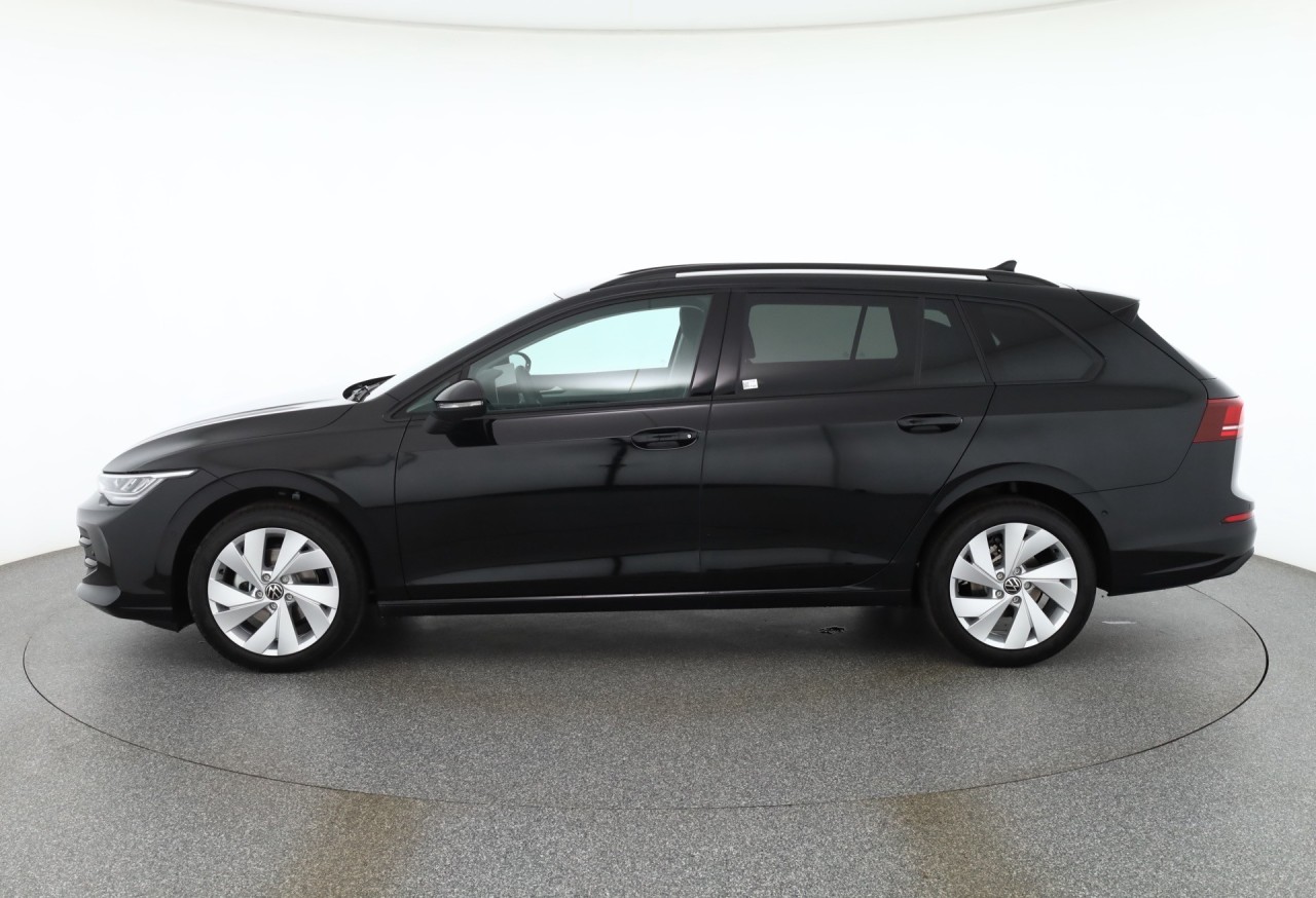 VW Golf VIII Variant 1.5 TSI