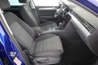 VW Passat Variant 2.0 TDI DSG R-Line