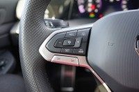 VW Golf VIII Variant 1.5 eTSI R-Line DSG