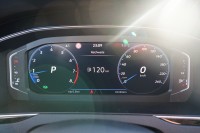 VW Passat Variant 1.5 TSI DSG R-Line