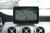 Mercedes-Benz GLA 180 7G-DCT Urban