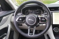 Jaguar F-Pace F-PACE 2.0 M-Hybrid R-Dynamic Black AWD Aut.