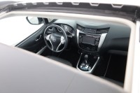 Nissan Navara NP300 2.3 dCi Tekna Double Cab 4x4