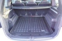 VW Touran 2.0 TDI R-Line