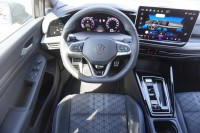 VW Golf VIII Variant R-Line DSG