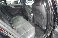 Jaguar XE 2.0 R-Dynamic S