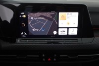 VW Golf VIII Variant 1.5 eTSI R-Line