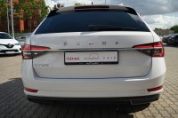 Skoda Superb Combi 2.0 TDI DSG Style