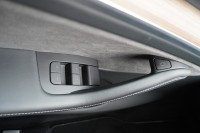 Tesla Model Y Basis RWD