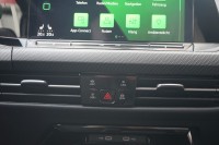 VW Golf VIII Variant 1.5 TSI R-Line