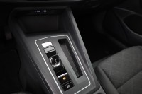 VW Golf VIII Variant 1.5 eTSI DSG Life