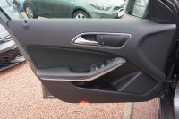 Mercedes-Benz A 200 A200 AMG Line