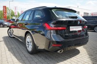 BMW 320 320iA Touring Advantage