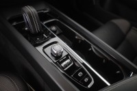 Volvo V60 B4 R Design