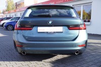 BMW 330 330iA Advantage AHK