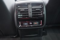 VW Passat Variant 1.5 TSI DSG R-Line