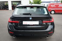 BMW 320 320dA Touring xDrive Advantage