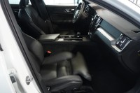 Volvo V60 Kombi 2.0 M-Hybrid Plus Dark