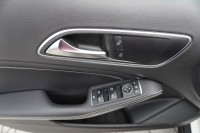 Mercedes-Benz GLA 180 7G-DCT Urban