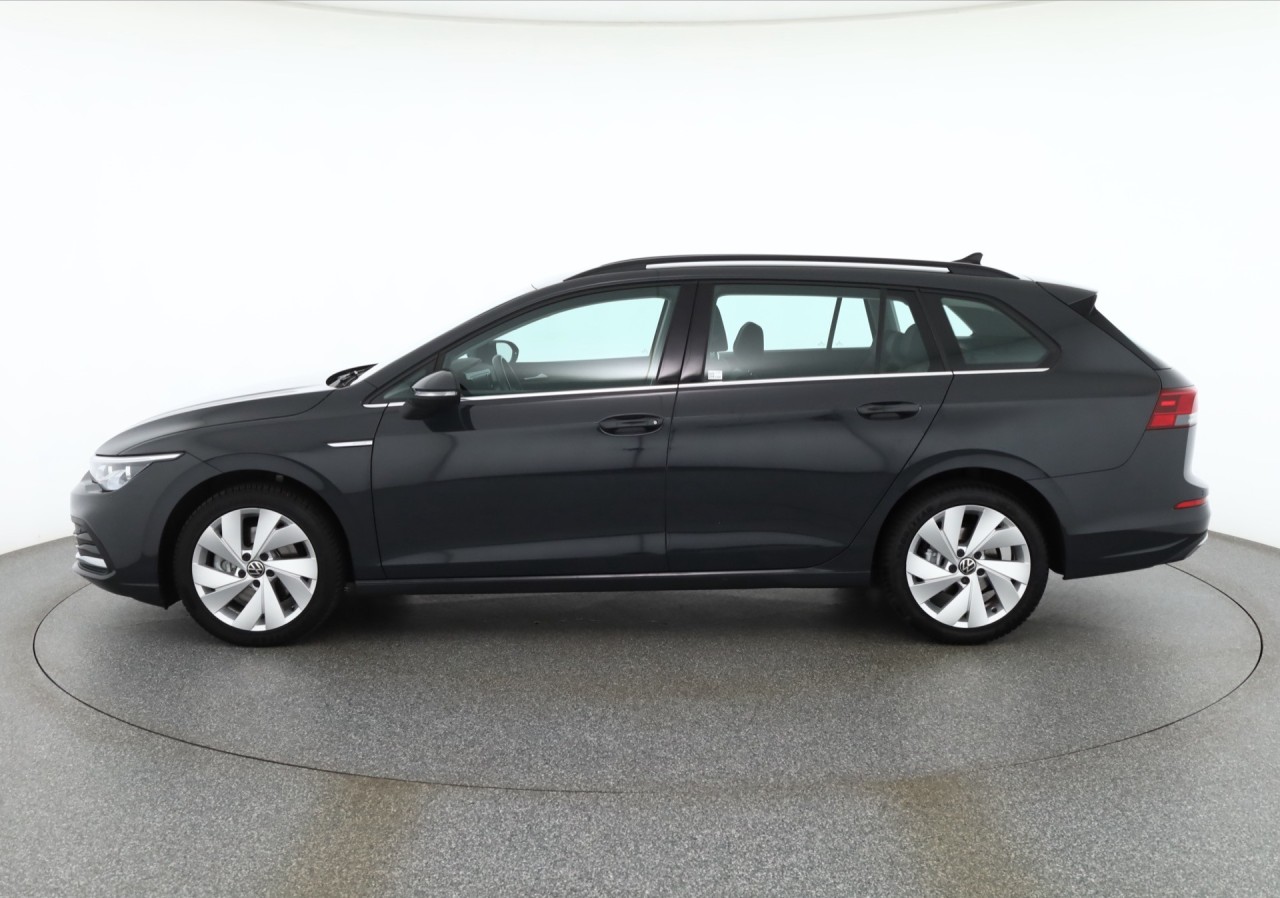 VW Golf VIII Variant 2.0 TSI DSG Style