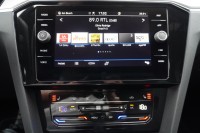 VW Passat Variant 1.5 R-Line