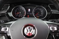 VW Touran 1.5 TSI R-Line