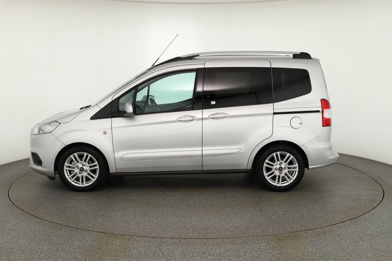 Ford Tourneo Courier 1.5 TDCi Titanium