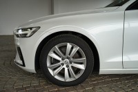 Volvo V60 Kombi 2.0 M-Hybrid Plus Dark