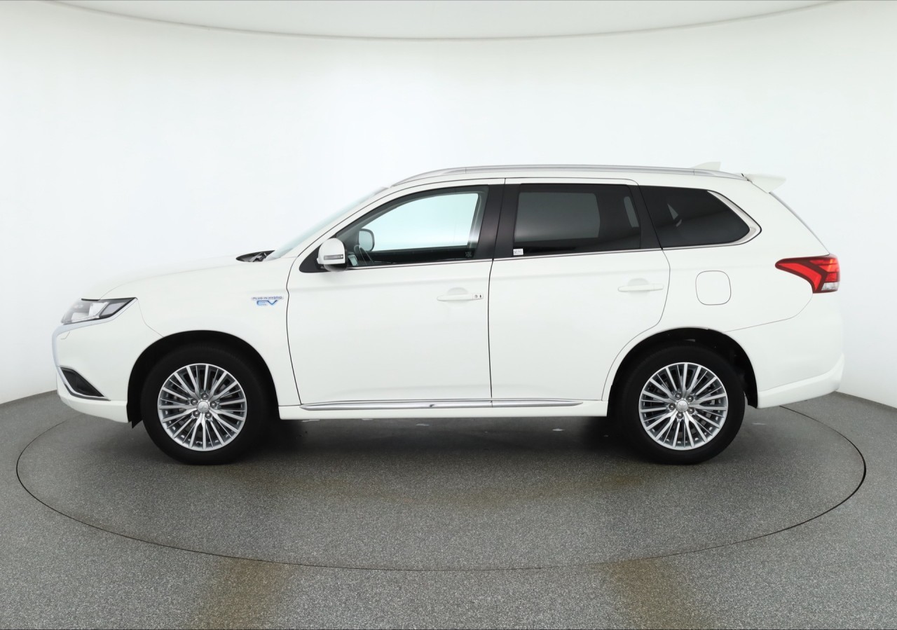 Mitsubishi Outlander 2.4Hybrid PHEV Basis 4WD