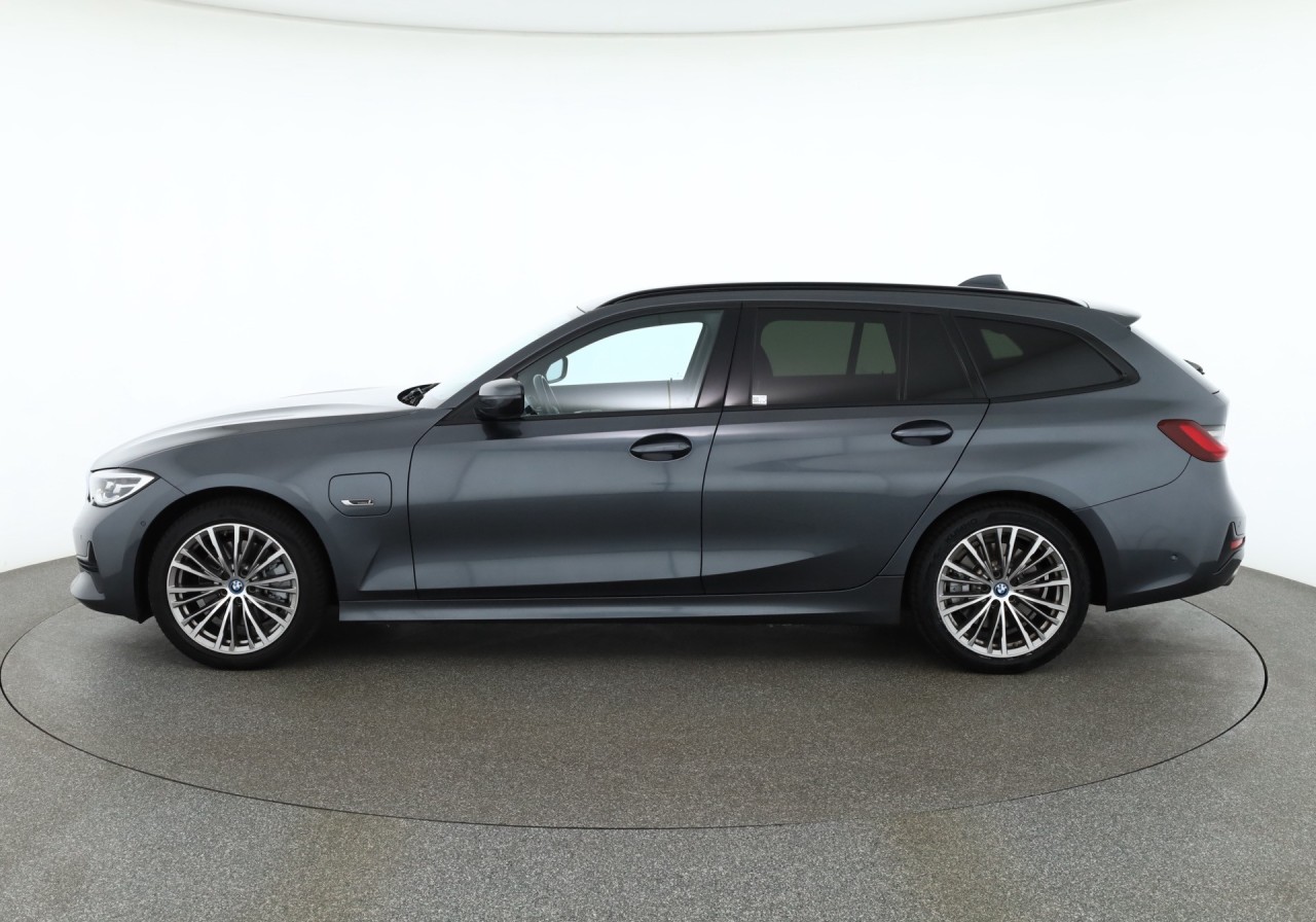 BMW 320 e Touring Sport Line