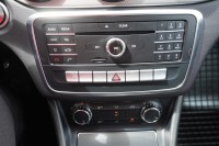 Mercedes-Benz A 200 A200 7G-DCT AMG Line