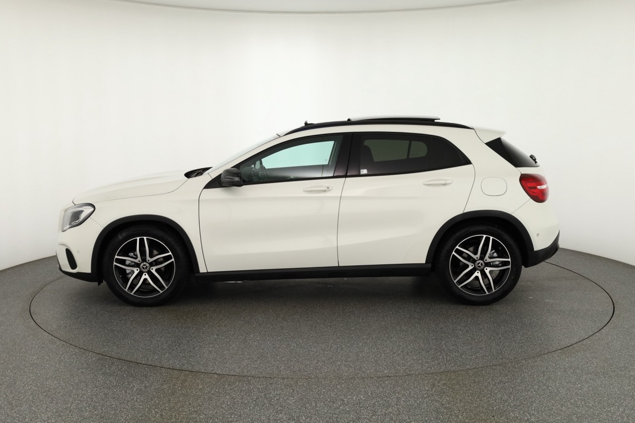Mercedes-Benz GLA 200 Urban