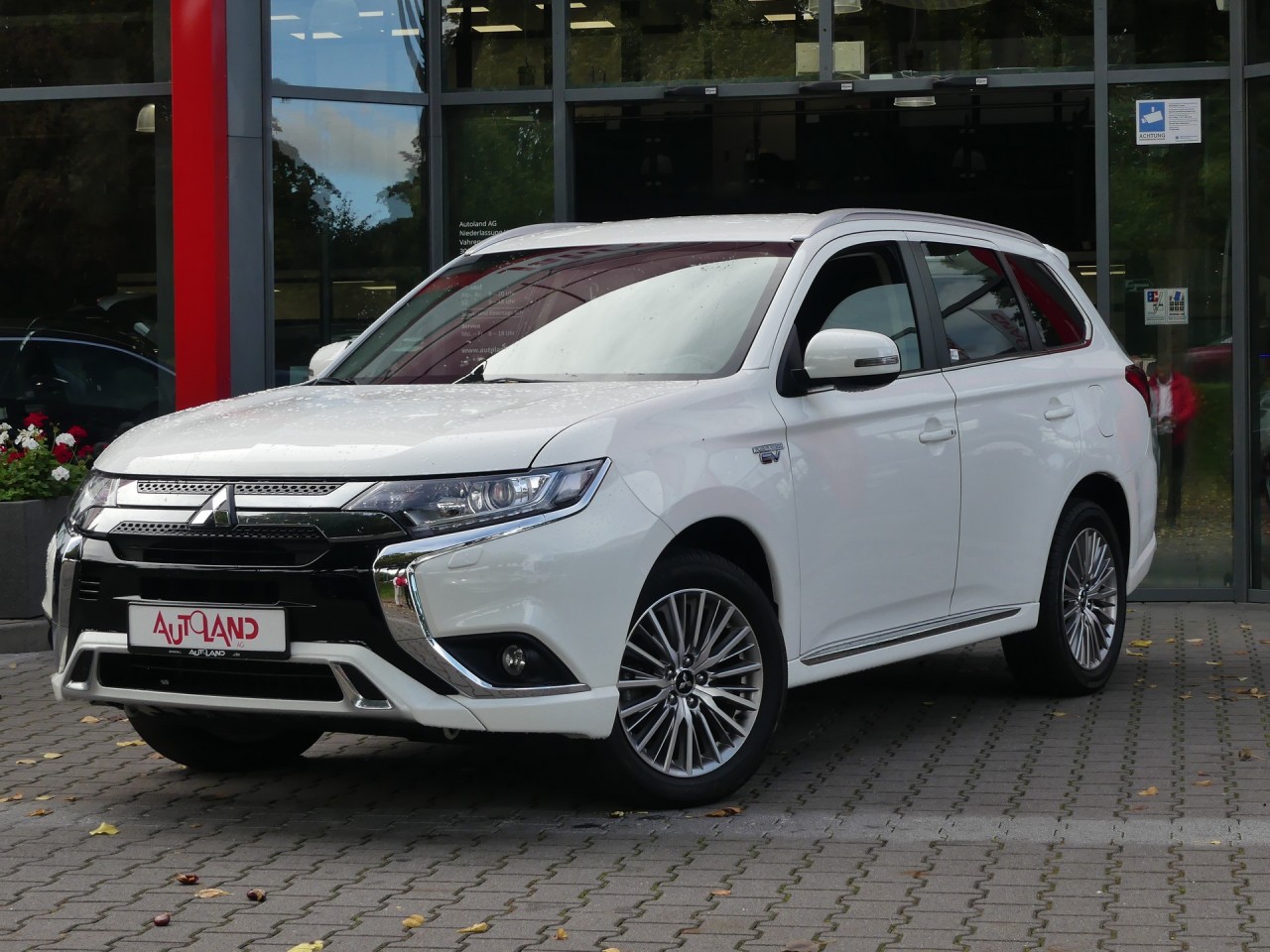 Mitsubishi Outlander 2.4 PHEV Plug-in Hybrid 4WD Aut.