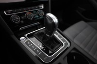 VW Passat Variant 2.0 TSI DSG R-Line