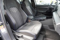 VW Golf VIII Variant 1.5 eTSI R-Line DSG