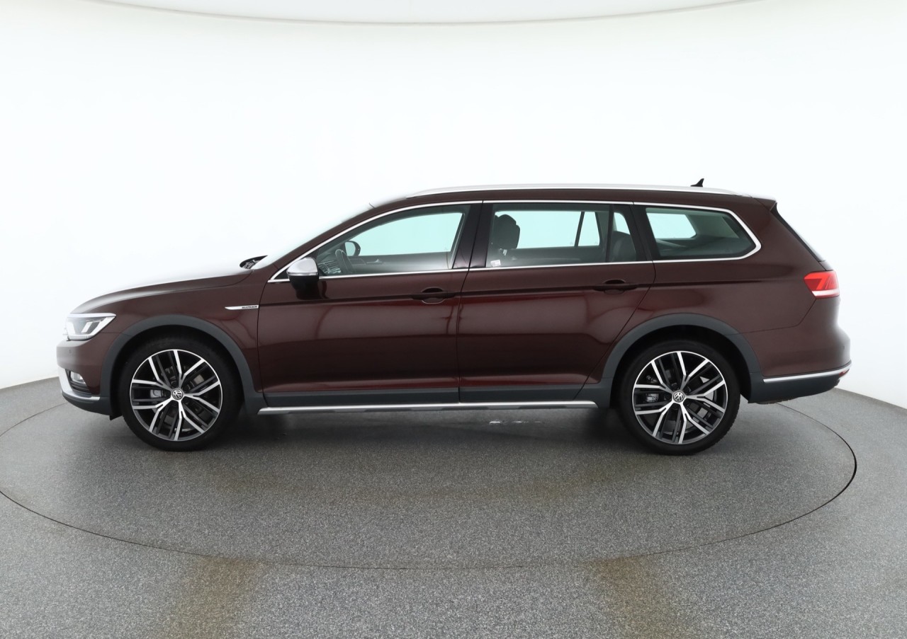VW Passat Alltrack Variant 2.0 TSI DSG 4Motion