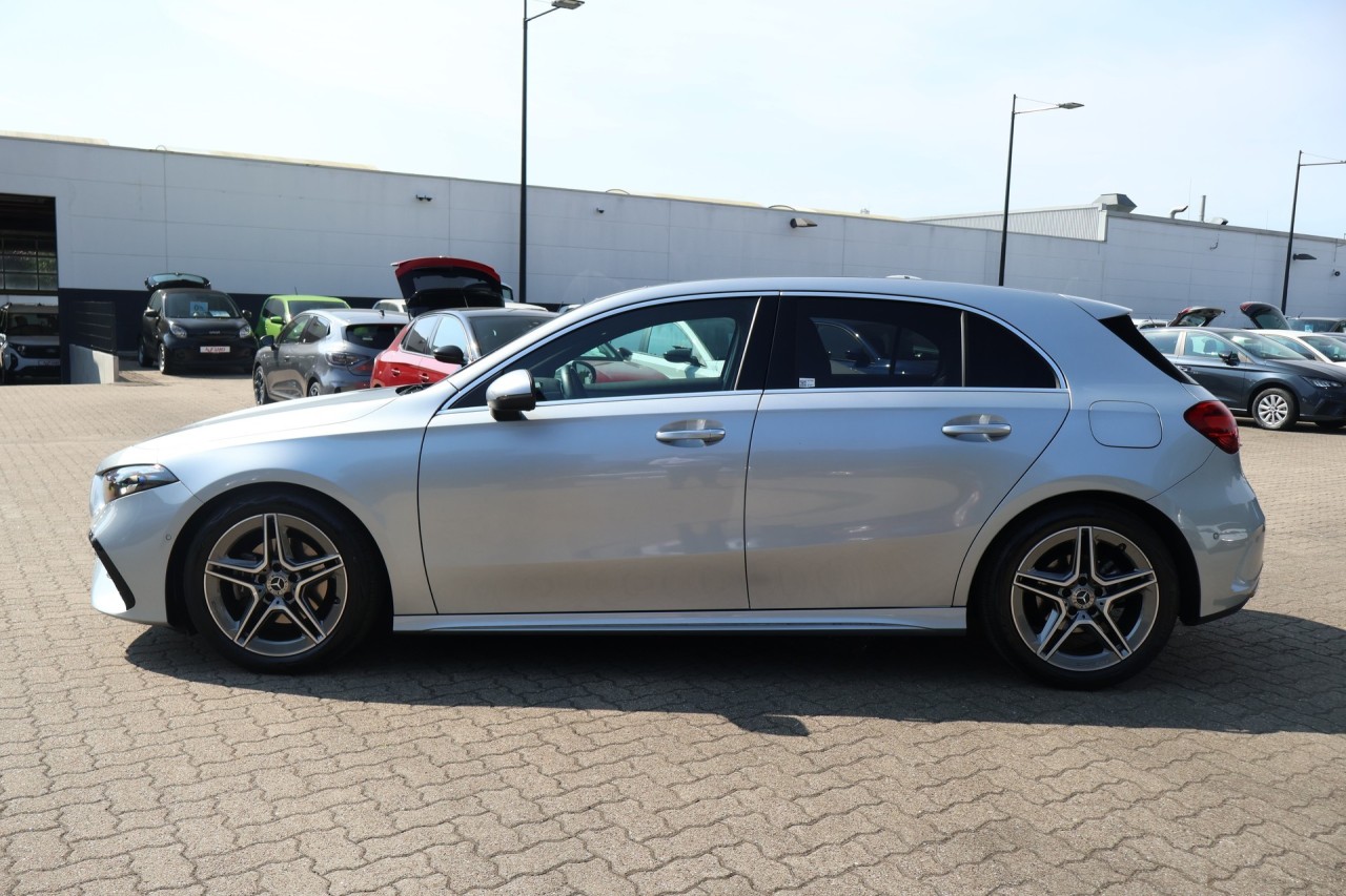 Mercedes-Benz A 180 A180 AMG Line Pano