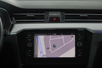 VW Passat Variant 2.0 TDI DSG R-Line