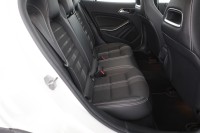 Mercedes-Benz GLA 180 Urban