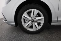 VW Golf VIII Variant 1.5 eTSI Life