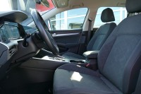 VW Golf VIII Variant Life eTSI DSG