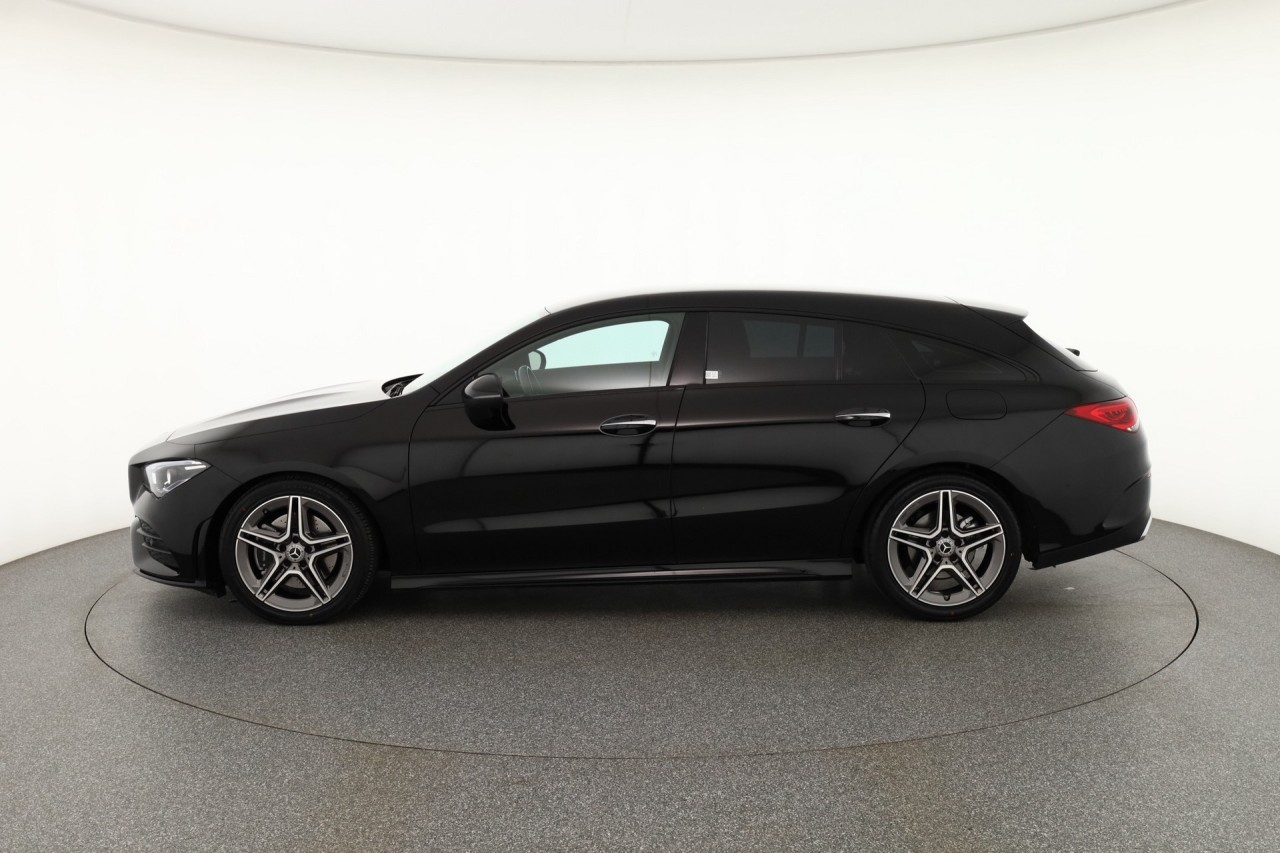 Mercedes-Benz CLA 200 Shooting Brake AMG Line