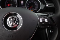 VW Touran 1.5 TSI R-Line