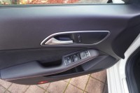 Mercedes-Benz Shooting Brake CLA 180 AMG Line 7G-DCT