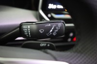 VW Golf VIII Variant 1.5 eTSI R-Line DSG