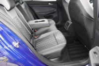 VW Golf VIII 1.5 eTSI R-Line