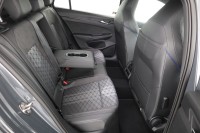 VW Golf VIII Variant 1.5 eTSI R-Line DSG