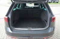 VW Passat Variant 2.0 TSI DSG R-Line