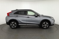 Mitsubishi Eclipse Cross 1.5 T-MIVEC Intro