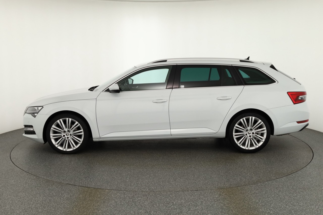 Skoda Superb Combi 2.0 TDI DSG Premium